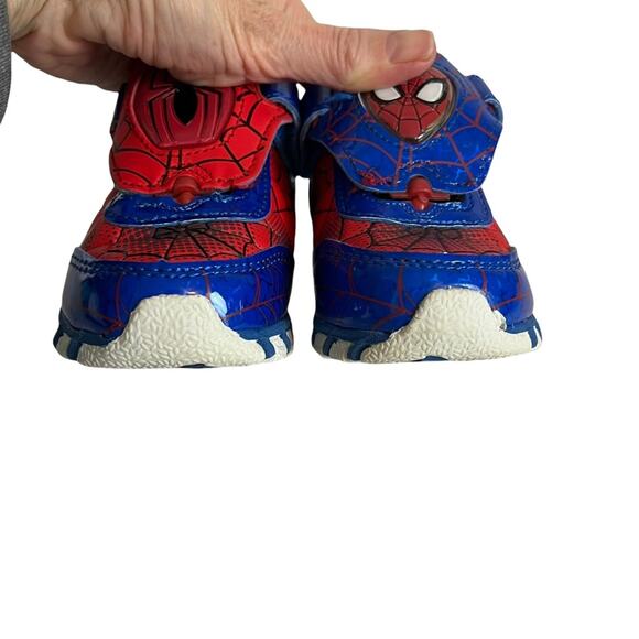 Spiderman Sneakers Marvel Toddler Unisex Light Up Twist & Turn Reversible Shoe 7 - Picture 5 of 9